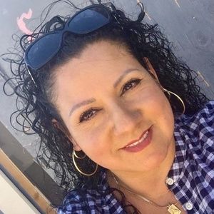 Meet your Posher, Candie